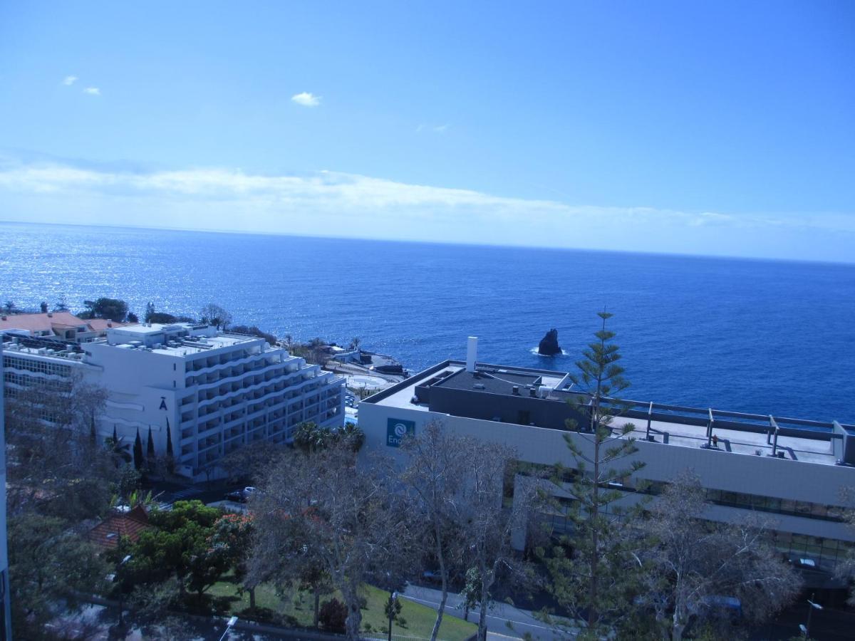 Tranquil Ocean View Apartment Funchal  Kültér fotó